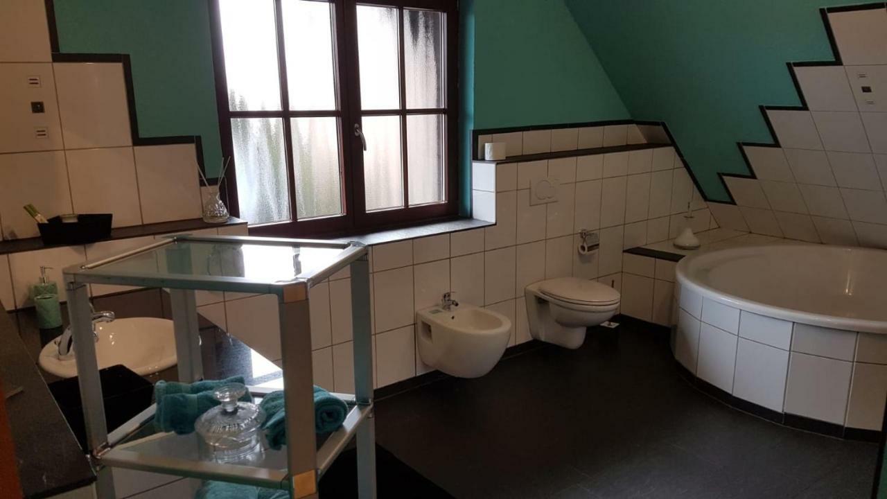 Muehlenberger Ponyhof Apartment ดุยส์บูร์ก ภายนอก รูปภาพ